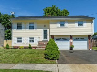 172 N Grant Ave, Colonia, NJ 07067