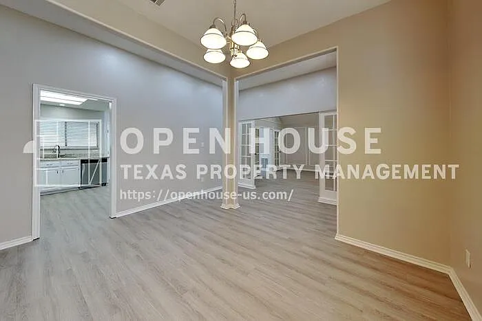 1520 Barclay Dr — Photo 16