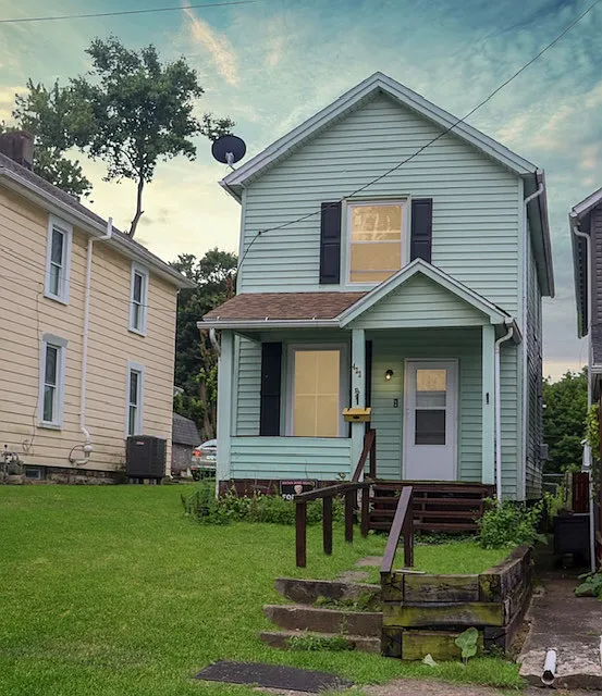422 Galbreath St