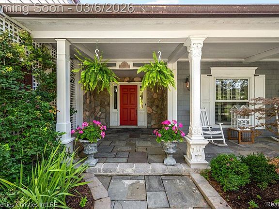 2nd image of 275 Barden Rd