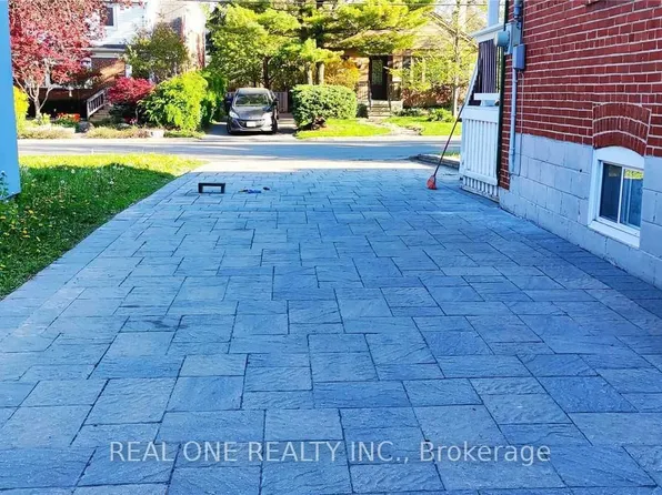 42 Cadillac Ave, Toronto, ON M3H 1S2