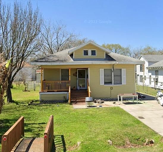 1st image of 217 2nd St N