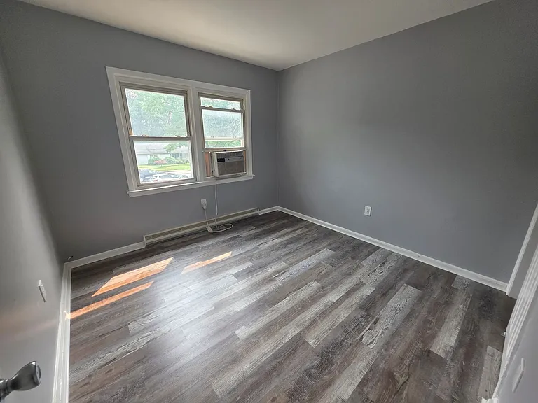 9 Tamara Ln — Photo 32