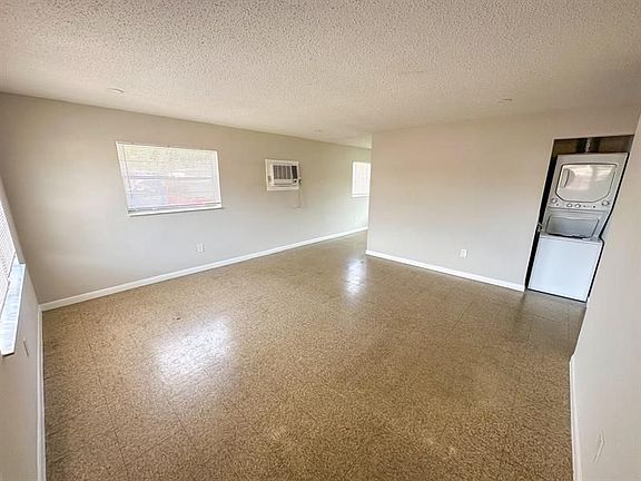 2nd image of 3451 Hi St