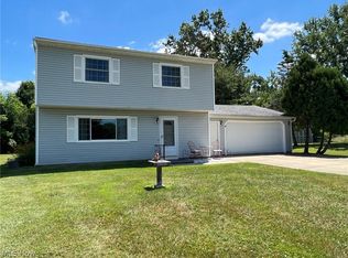 15723 Elmwood St, Middlefield, OH 44062