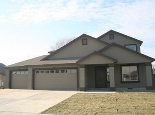 931 N Oklahoma St, Kennewick, WA 99336