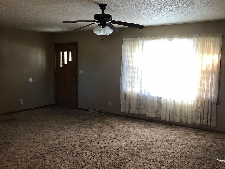 2nd image of 3254 N Tyler Rd