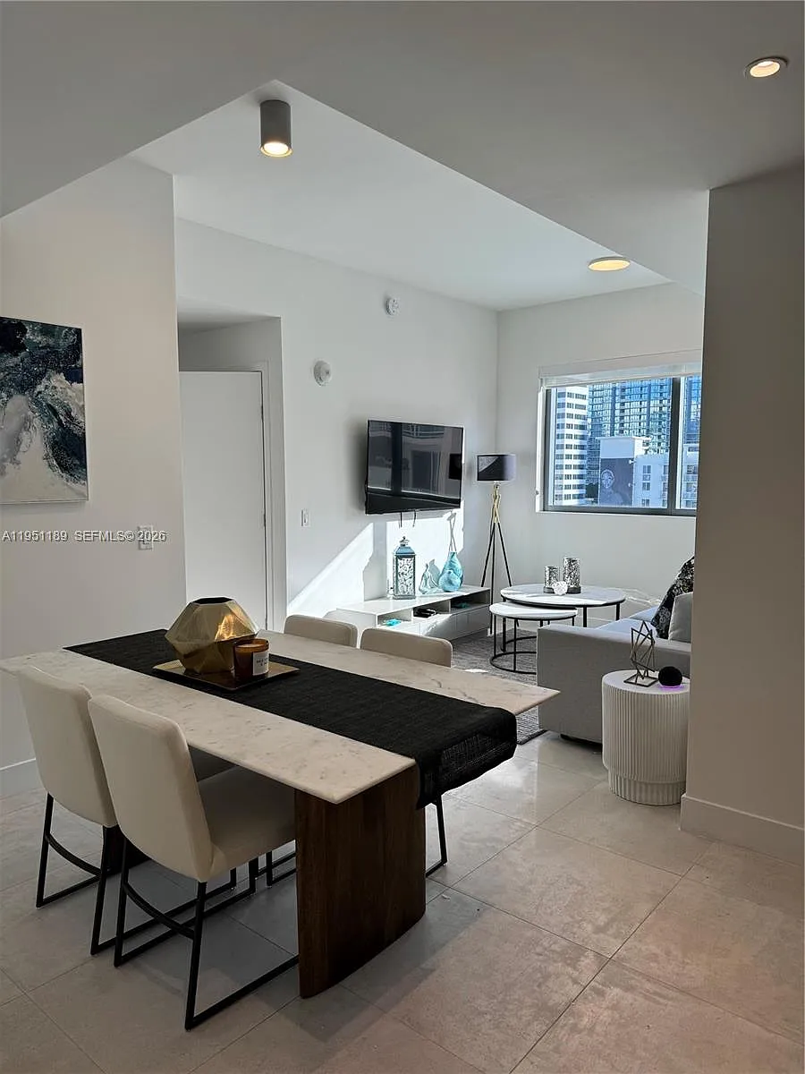Photo 2 of 20 - 239 SW 9th St #1405 - Miami, FL Building Photo - 239 SW 9th St #1405
