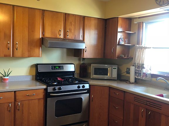 2nd image of 15218 W Railroad St
