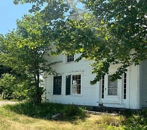 2nd image of 257 Smarts Hill Road