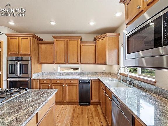 3rd image of 1630 Oakmont Dr