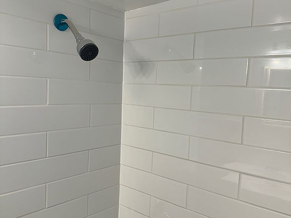 4th image of 1300 N 16th Ave #2