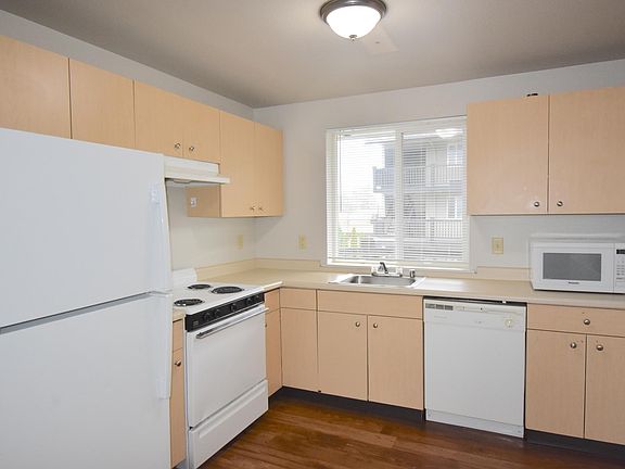 3rd image of 8819 Pacific Ave APT A8