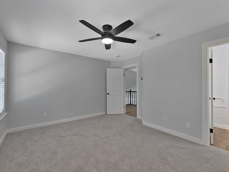 1911 Lavaca Ct — Photo 16