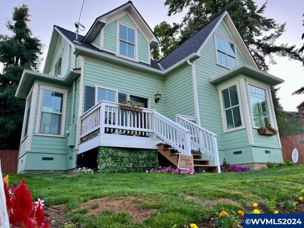 547 NW B St, Willamina, OR 97396