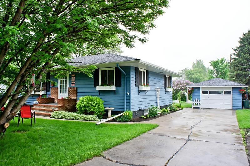 281 Walnut St, Kindred, ND 58051 Zillow