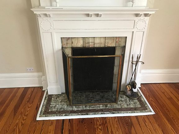 5th image of 1257 S York St