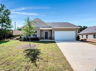 1016 Glades Ln, Calera, AL 35040