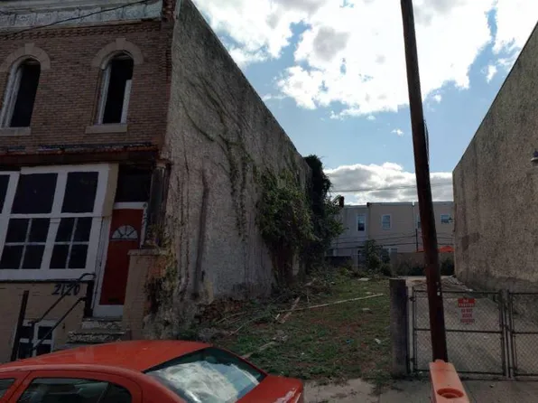 2118 S Alden St, Philadelphia, PA 19143