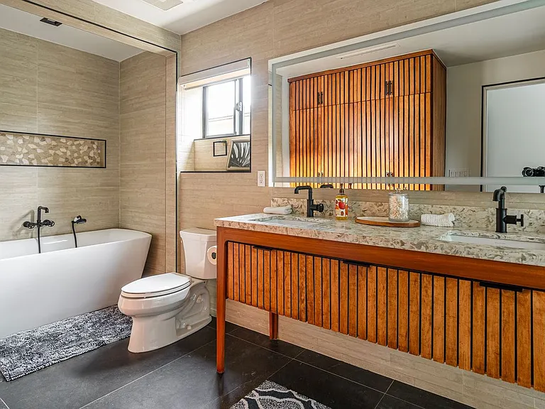 5109 Longridge Ave — Photo 24