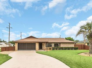 900 Shenandoah Ave, Deltona, FL 32725