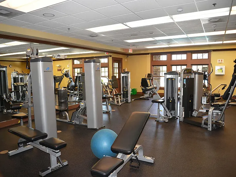 8533 Quarton Dr — Photo 2
