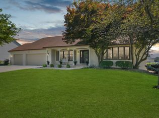 2501 Keystone Rd, Bloomington, IL 61704