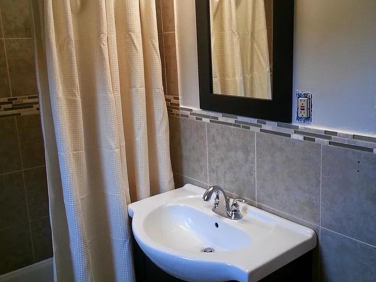 4111 Stanley St — Photo 7