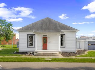 329 Cross St, Hope, IN 47246