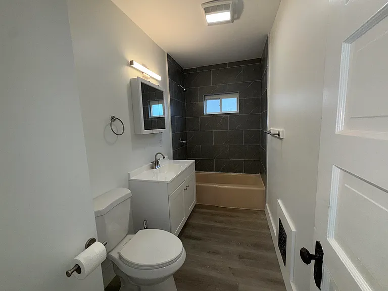 6 Holmes St #2 — Photo 13