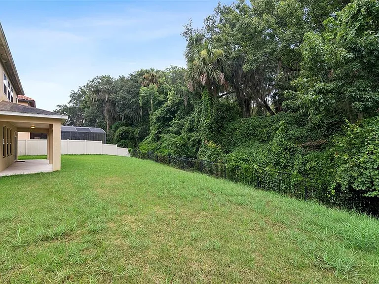 660 Fanning Dr — Photo 35