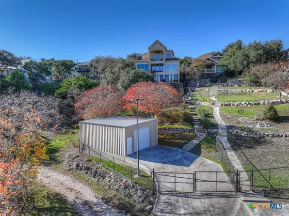 1745 Lakeside Dr W, Canyon Lake, TX 78133