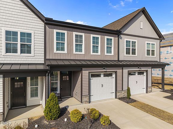 3rd image of 609 Marshskip Way #5