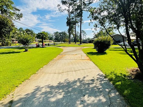 2nd image of 37 Mimosa Ln