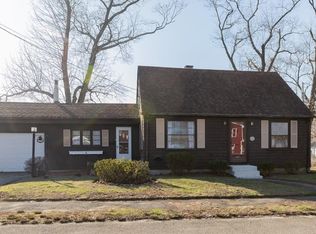 158 Benbridge Ave, Warwick, RI 02888