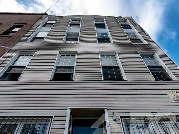 5th image of 238 Troutman St #3R3