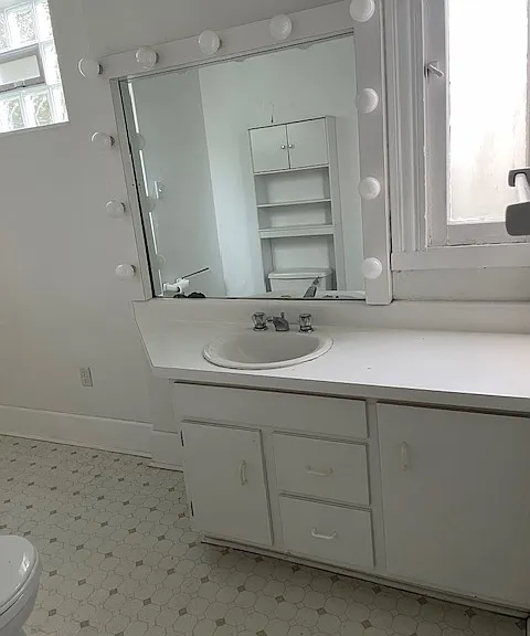 410 E End Ave #1 — Photo 9