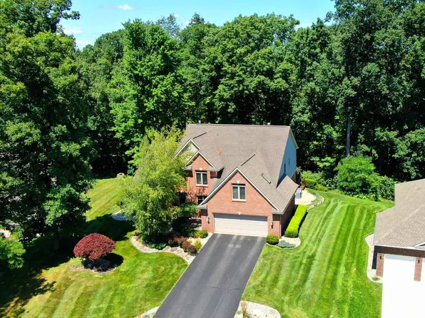 1087 Preservation Dr, Tecumseh, MI 49286