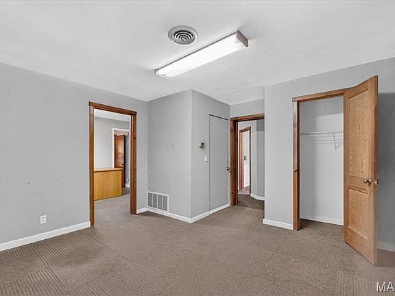 4th image of 1765 Grothe Rd
