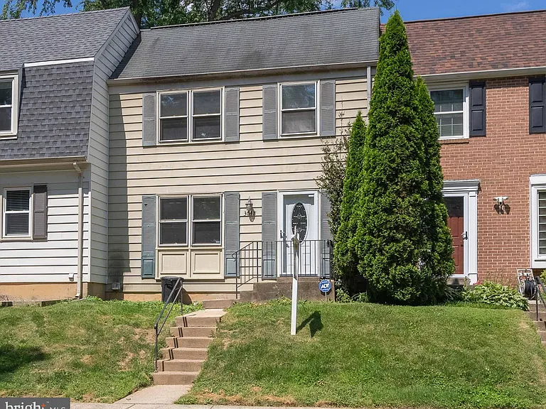3048 Silent Valley Dr — Photo 2