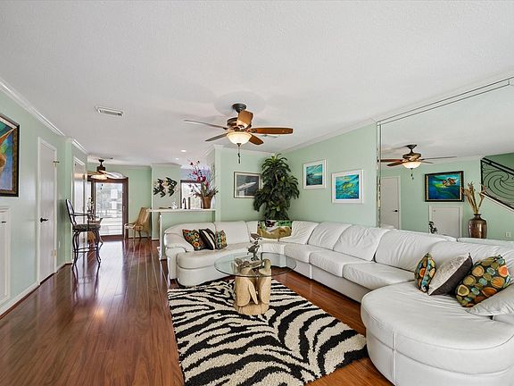 4th image of 25 Lakewood Ln #25