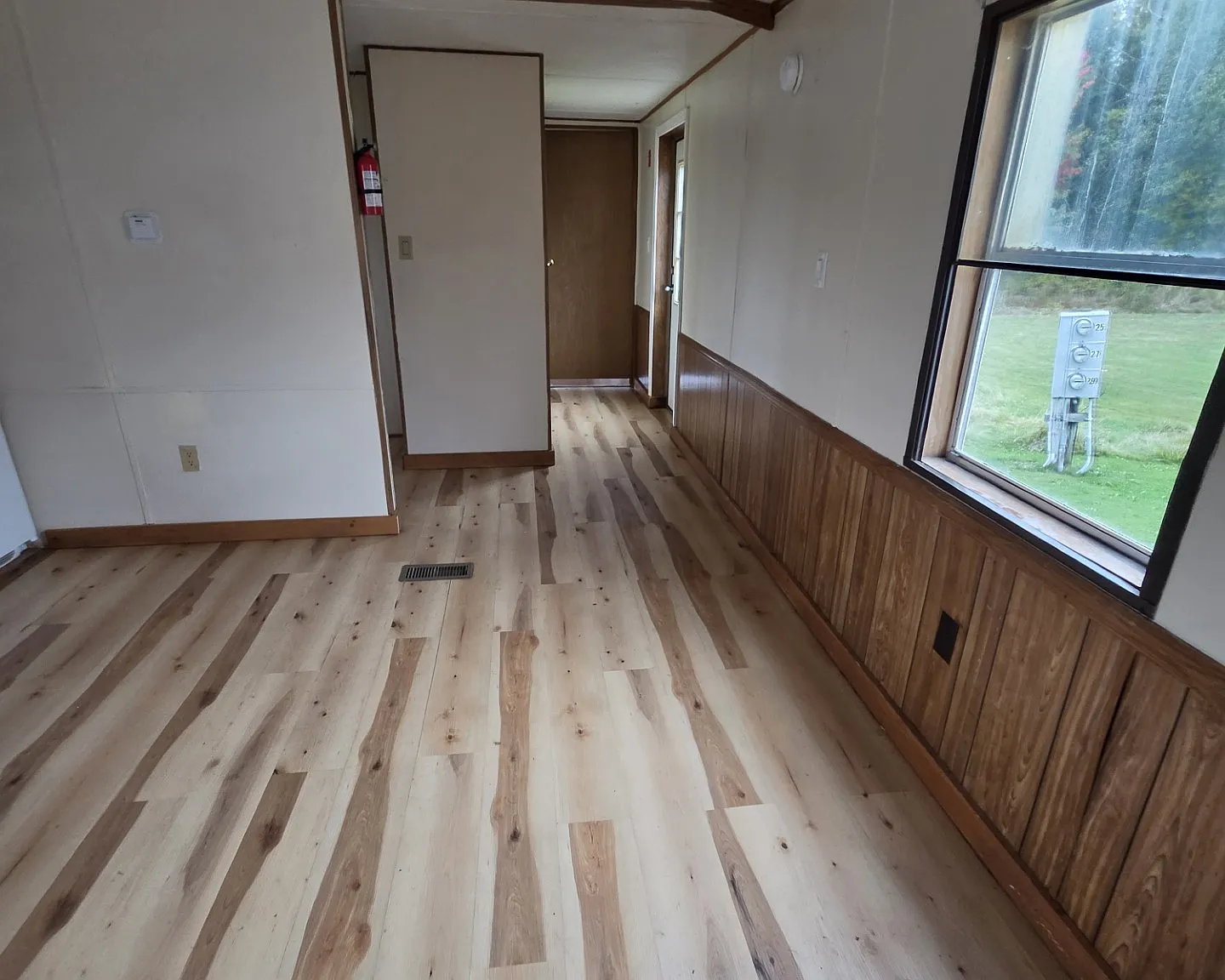 2 bed, 896 sqft, $1,400 — Photo 2