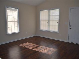 2203 Poinsettia Rd, Greensboro, NC 27407