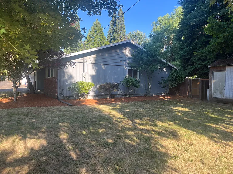 14026 SE Redwood Ave — Photo 16