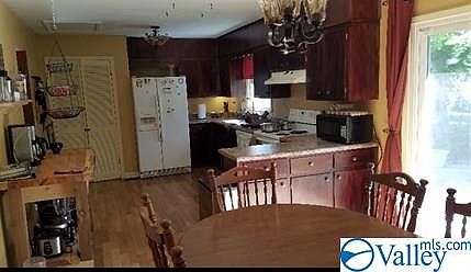4th image of 502 Greendale Dr NW