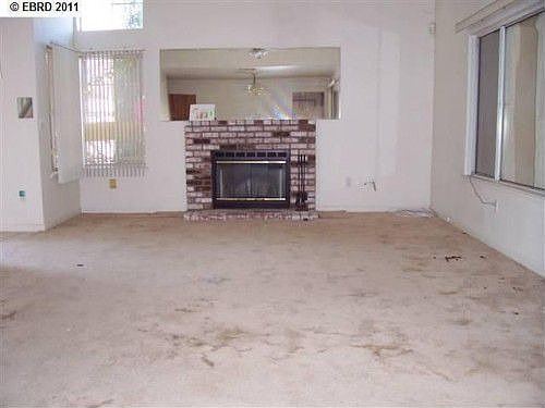 2nd image of 2105 Willow Ave