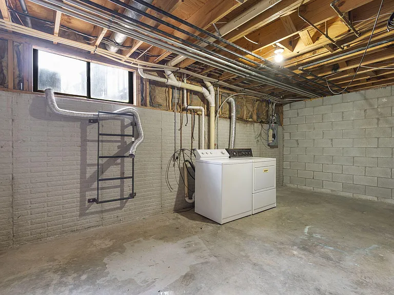 1711 E Walnut Lawn St — Photo 24