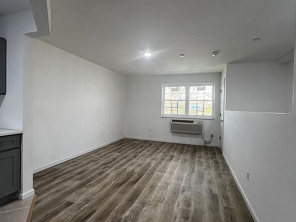 2nd image of 720 E 232nd St #3