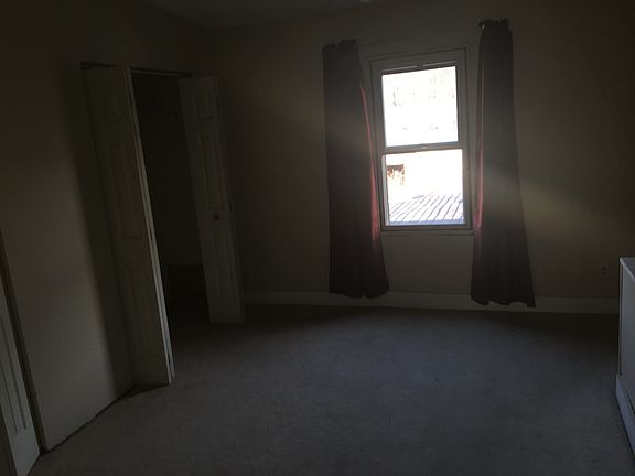 3rd floor master extra room