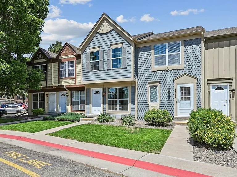 1732 S Blackhawk Way #C — Photo 2